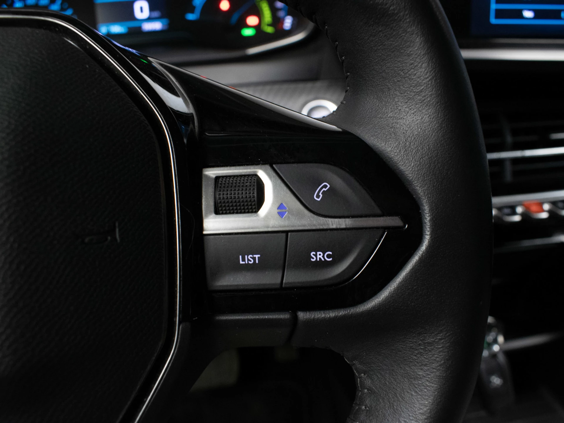 Hoofdafbeelding Peugeot e-2008