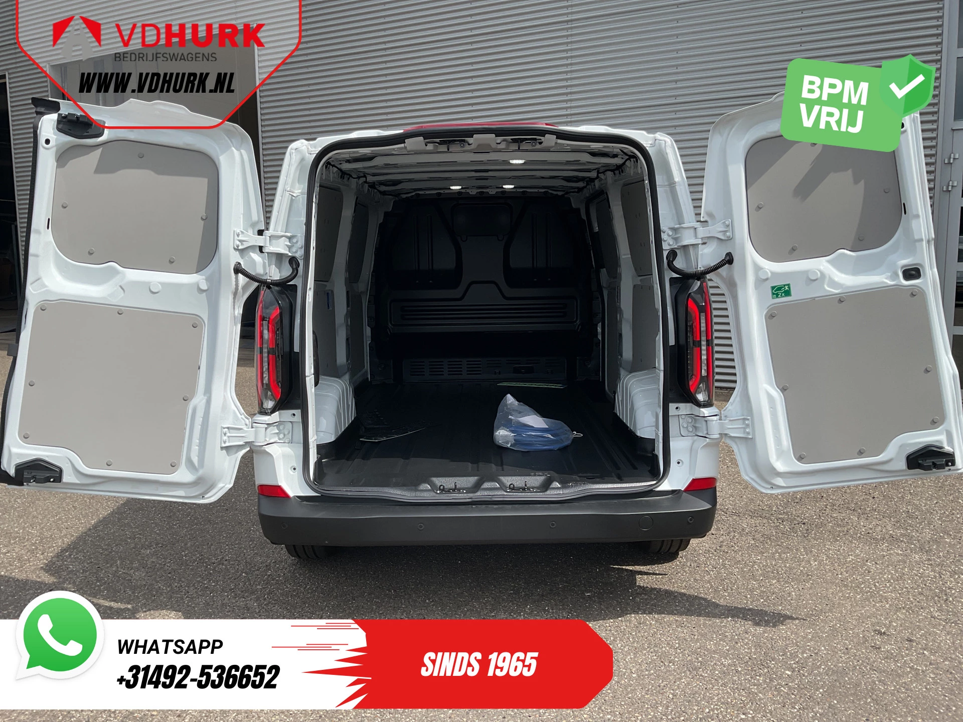 Hoofdafbeelding Ford E-Transit Custom