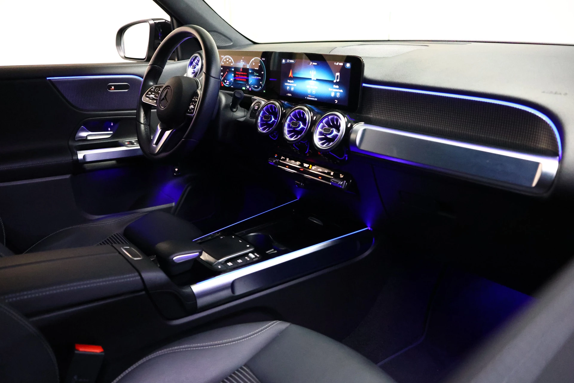 Hoofdafbeelding Mercedes-Benz EQB