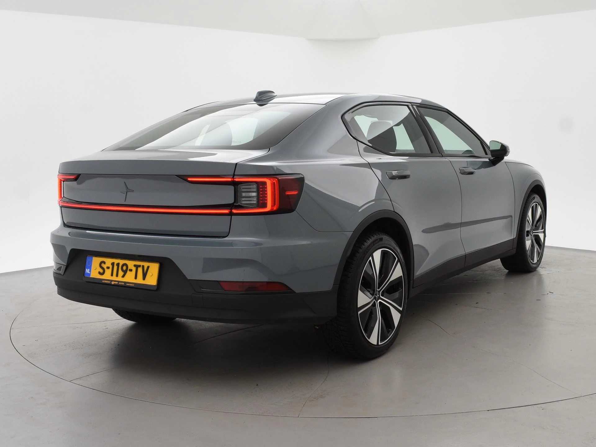 Hoofdafbeelding Polestar 2