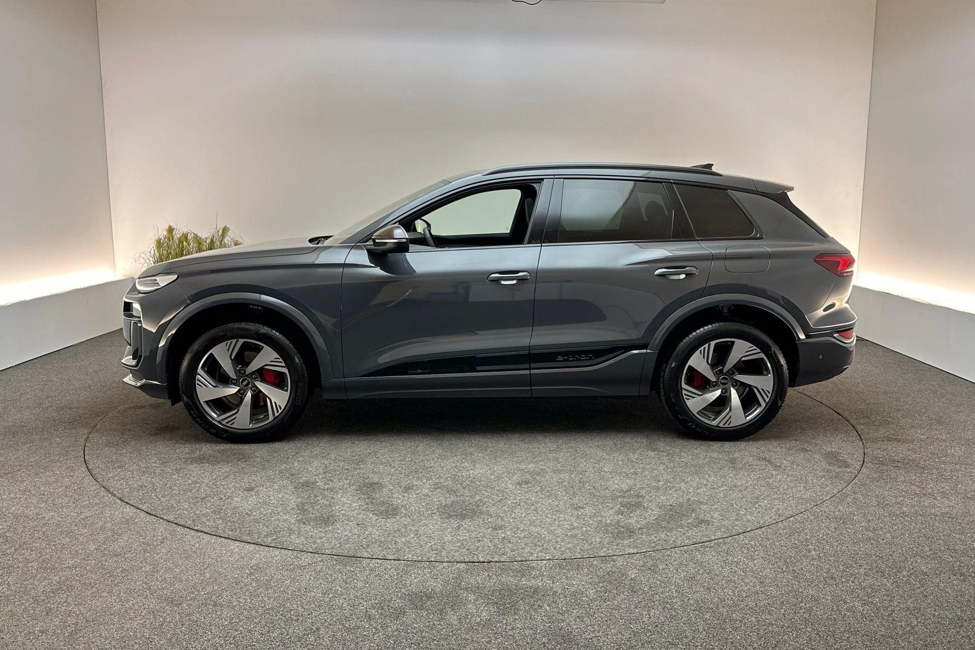 Hoofdafbeelding Audi Q6 e-tron