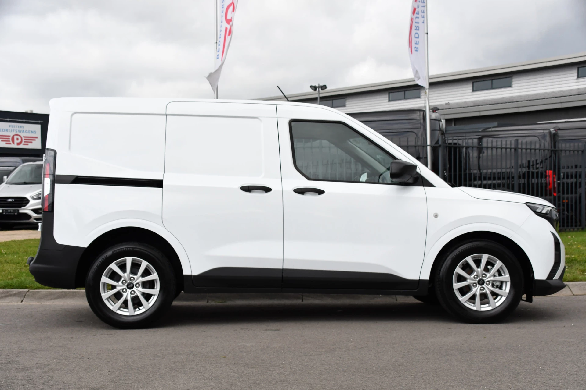 Hoofdafbeelding Ford Transit Courier