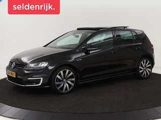 Volkswagen Golf 1.4 TSI GTE | Panoramadak | Navigatie | Full LED |  Parkeerhulp | Sportstoelen | Climate control | Cruise control | Bluetooth | 18'' lichtmetalen velgen
