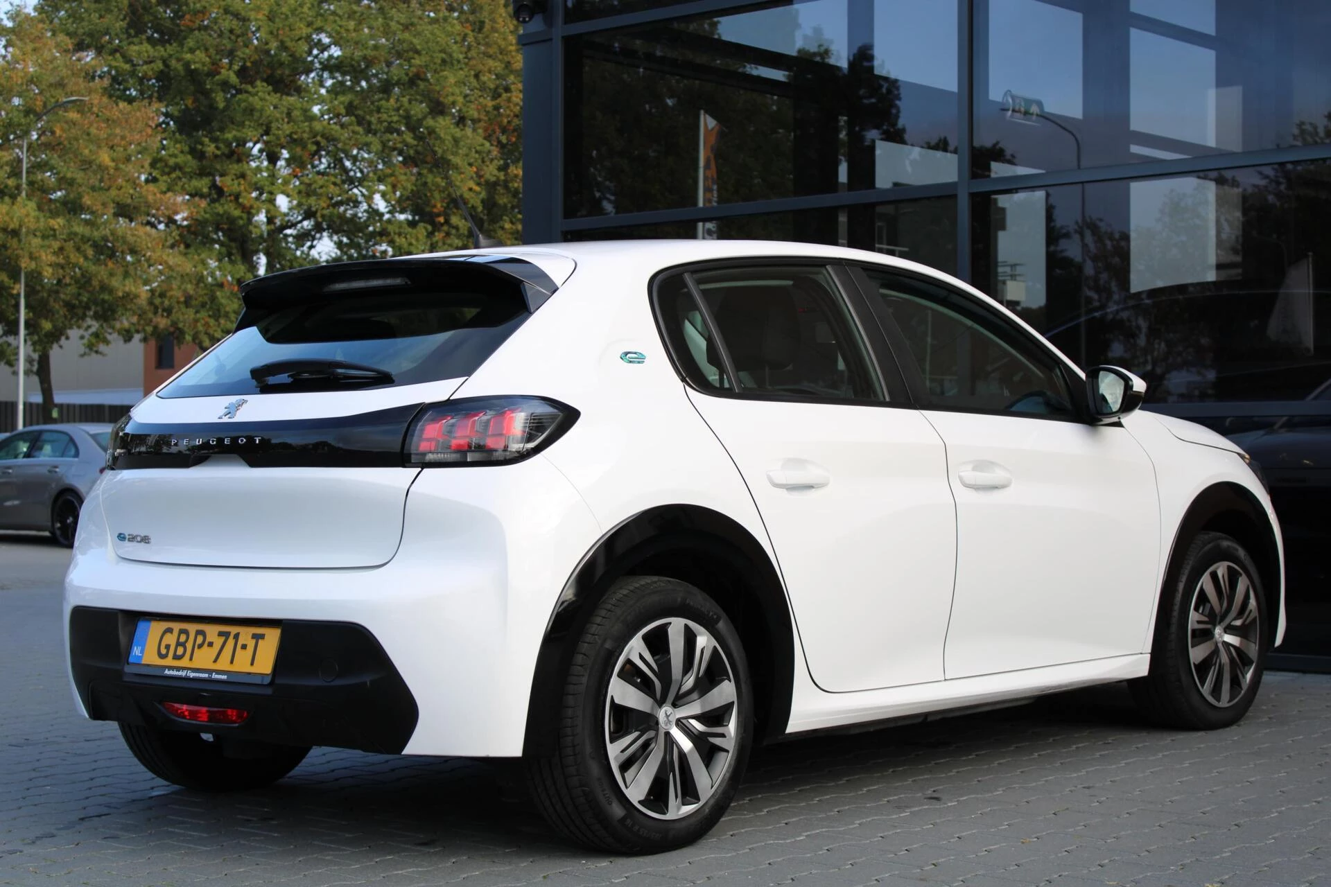 Hoofdafbeelding Peugeot e-208