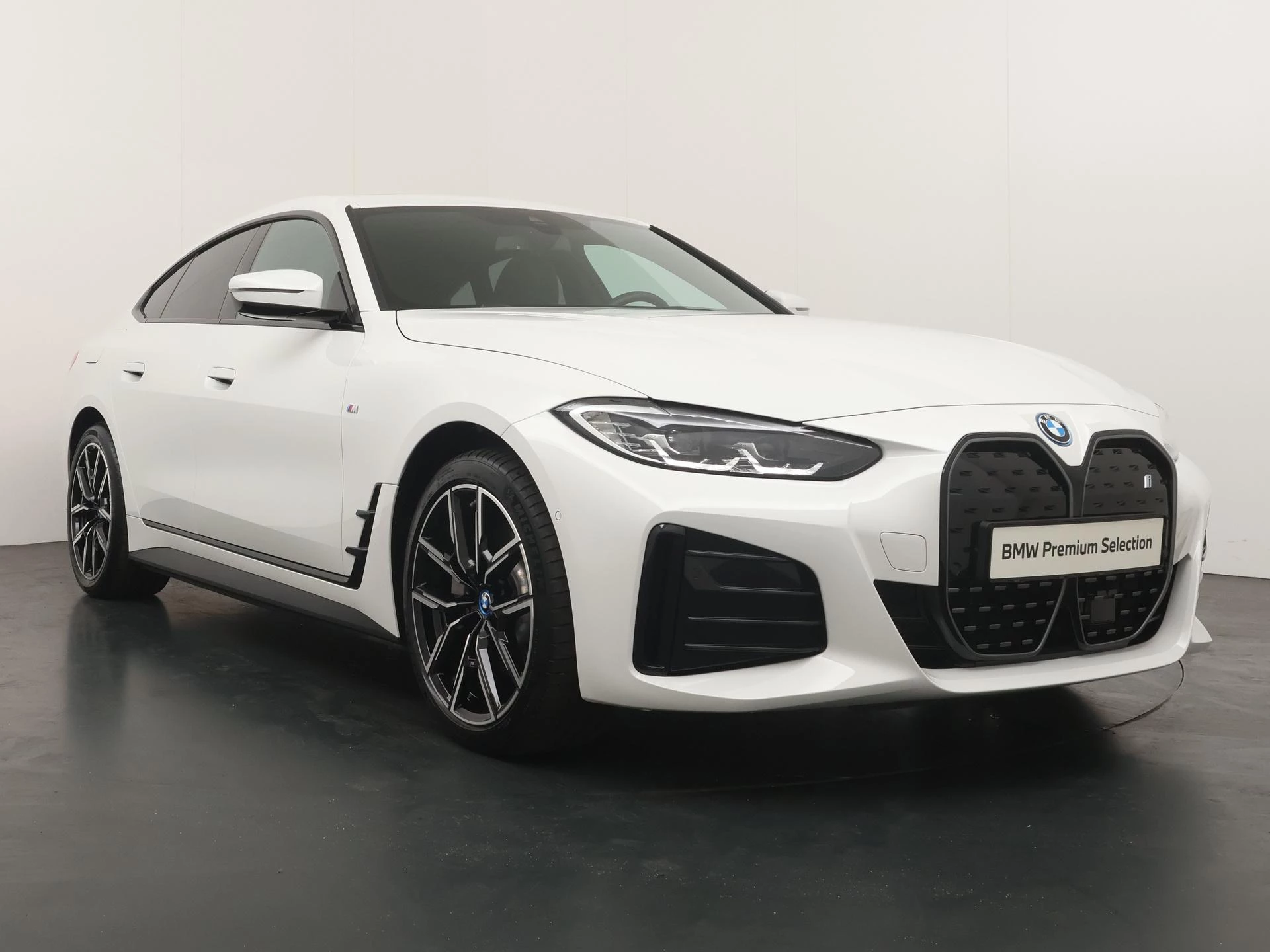 Hoofdafbeelding BMW i4