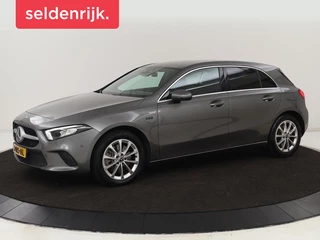 Mercedes-Benz A-klasse 250e Business Solution Luxury | Leder | Trekhaak |  Stoelverwarming | Camera | Sfeerverlichting | Navigatie | Park Assist | Full LED | Widescreen