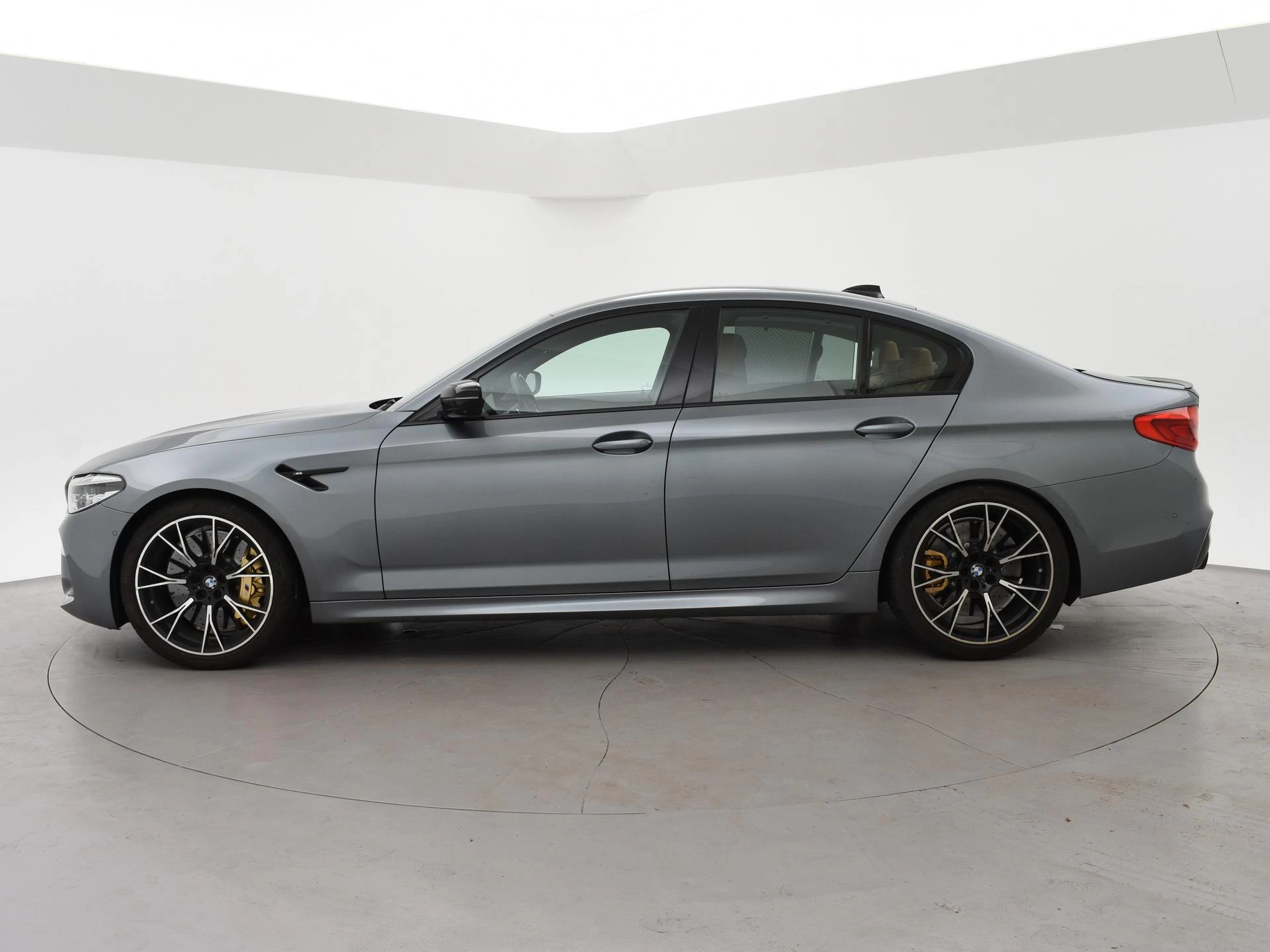 Hoofdafbeelding BMW M5
