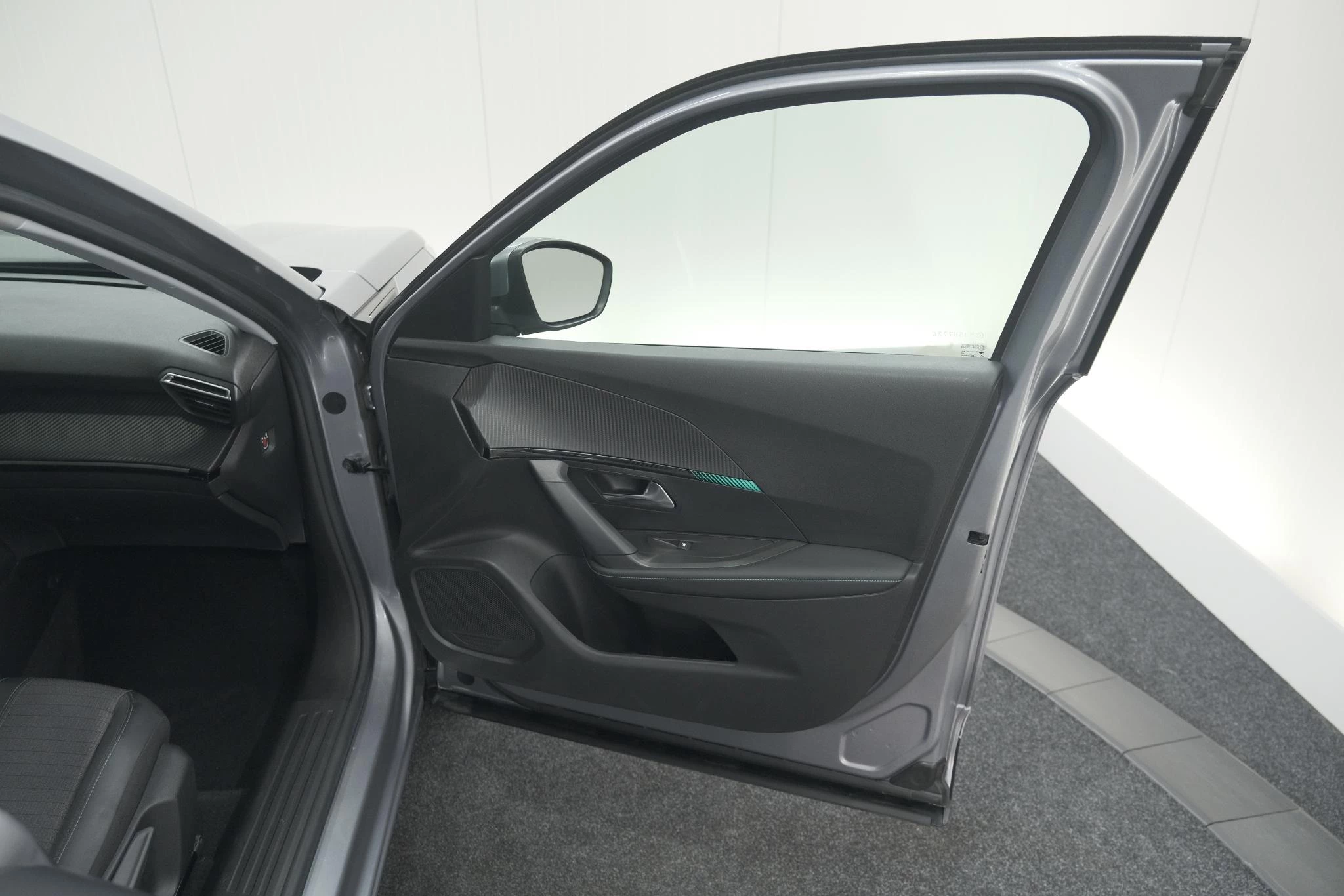 Hoofdafbeelding Peugeot e-2008