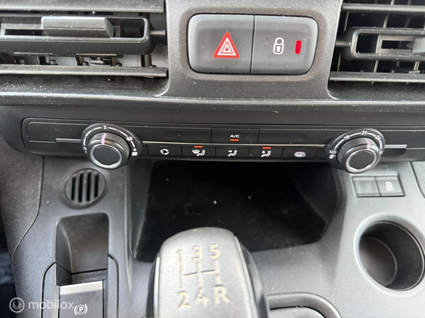 Hoofdafbeelding Peugeot Partner