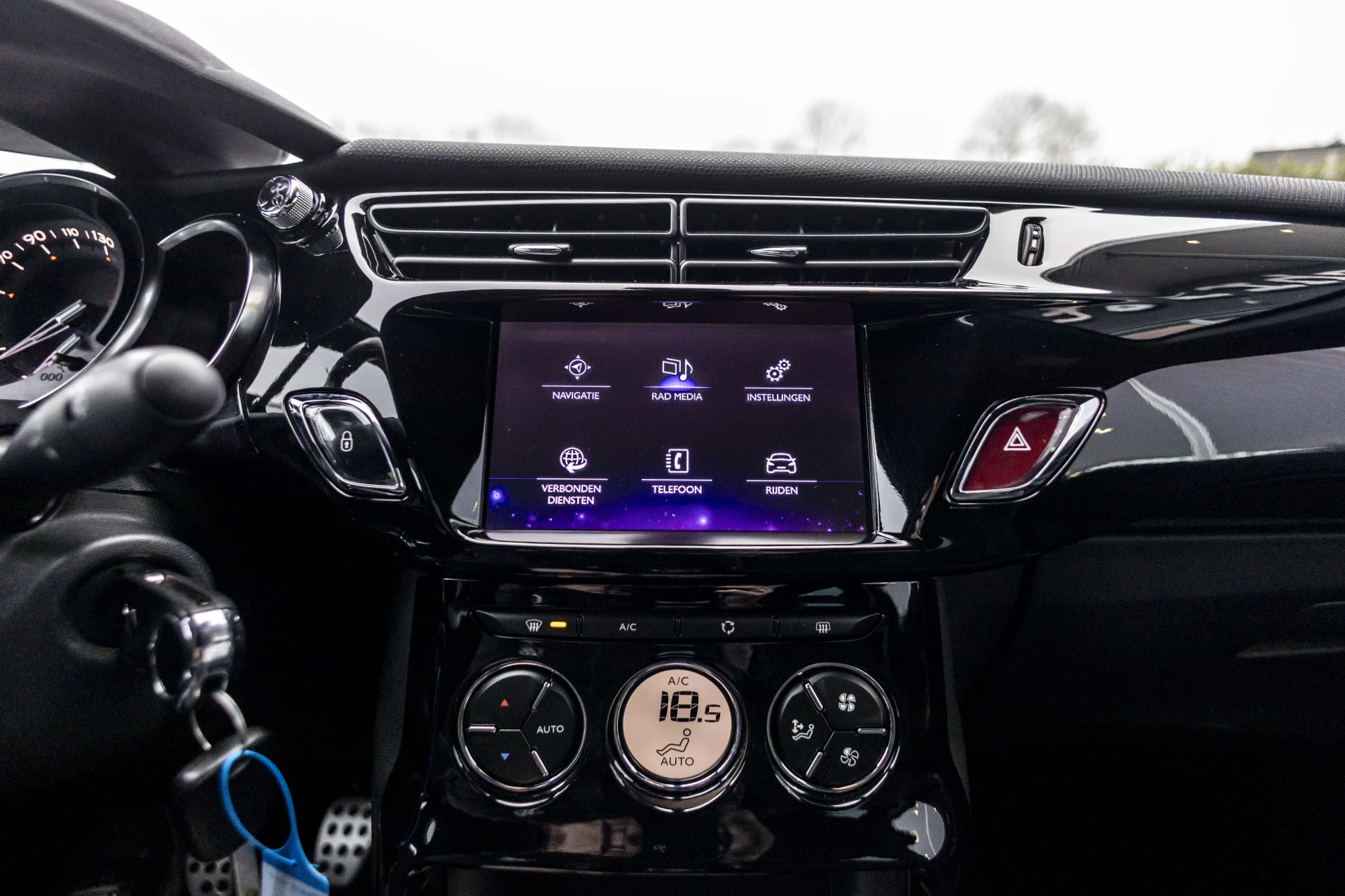 Hoofdafbeelding DS DS 3