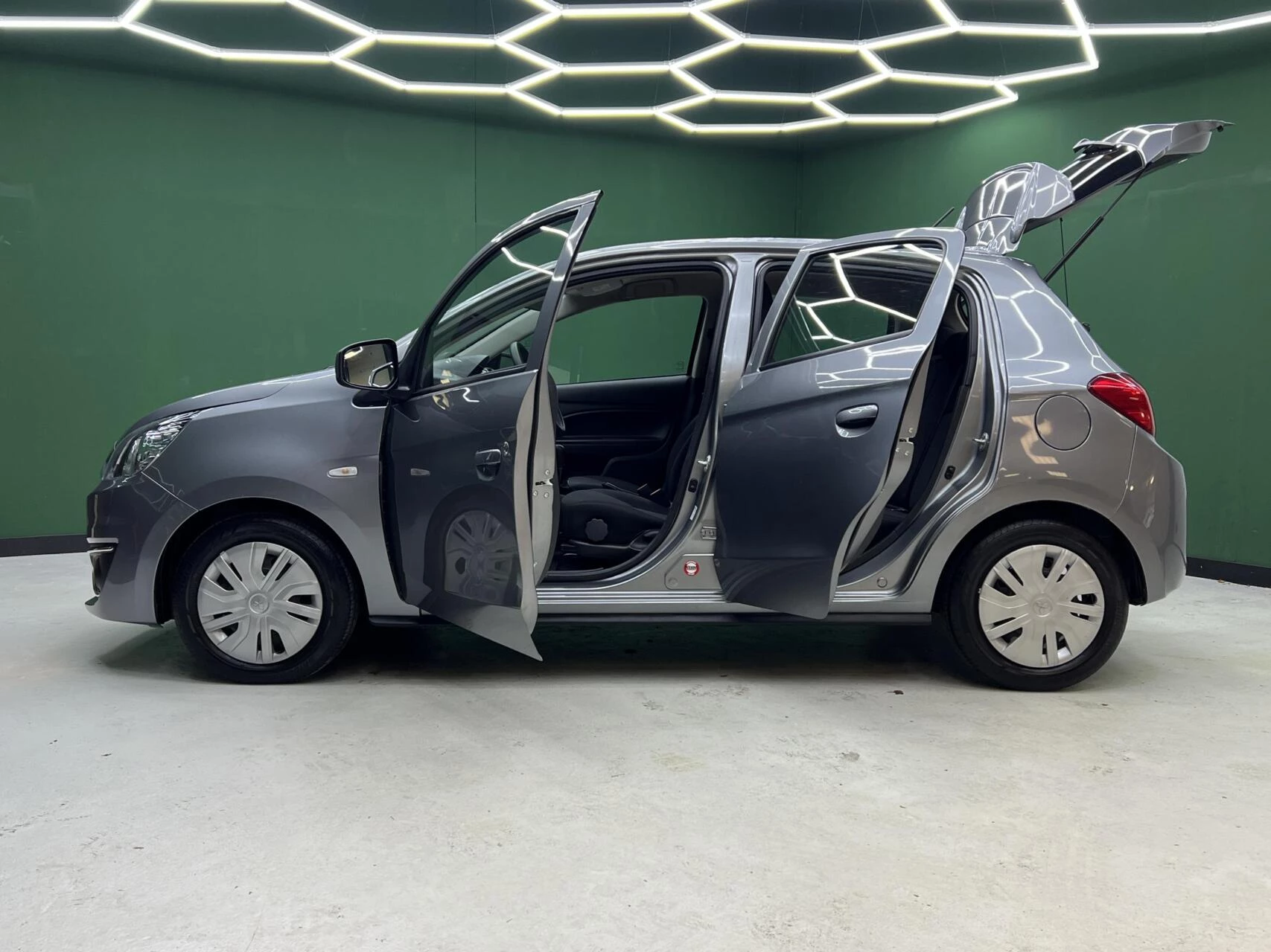 Hoofdafbeelding Mitsubishi Space Star