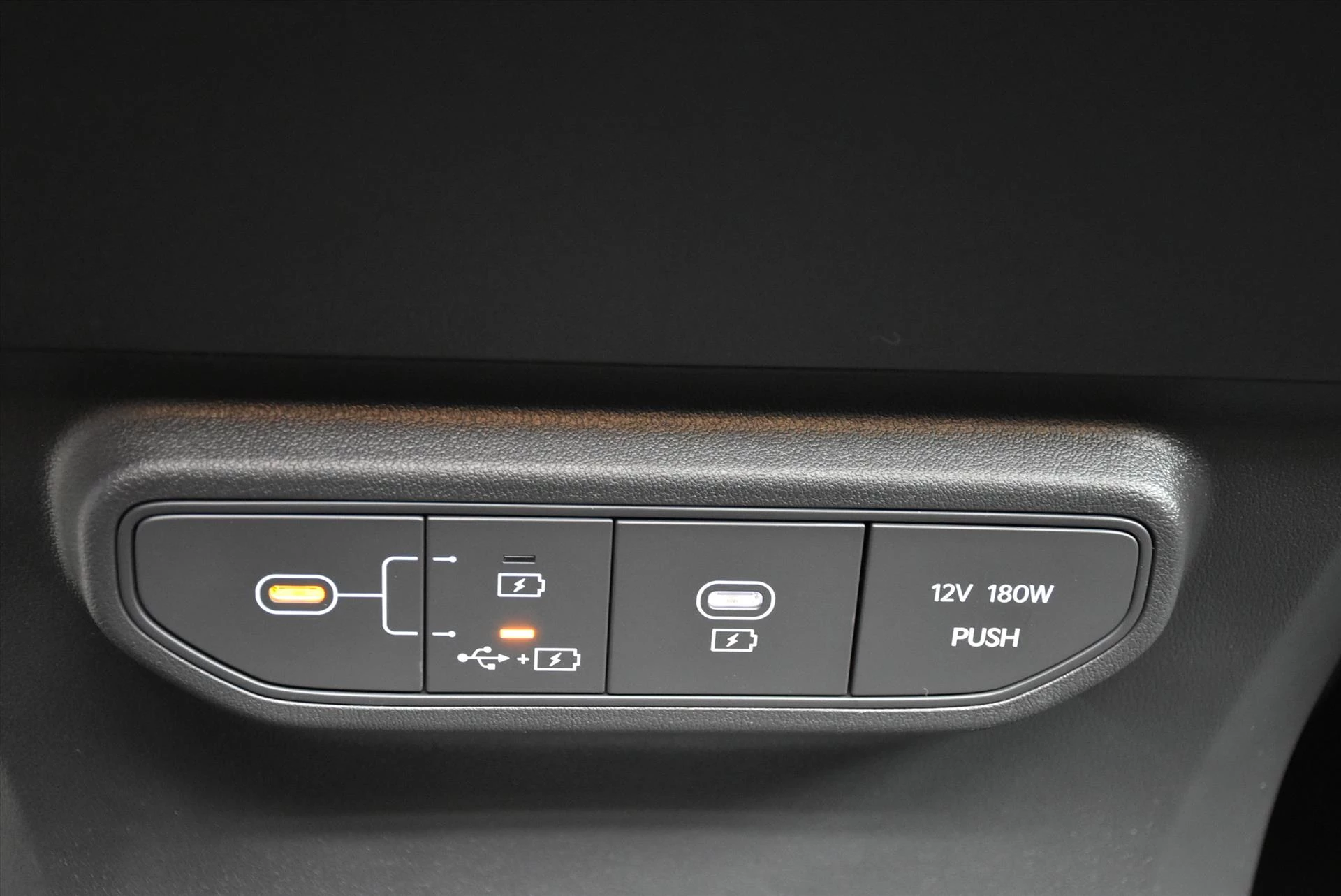 Hoofdafbeelding Kia EV5