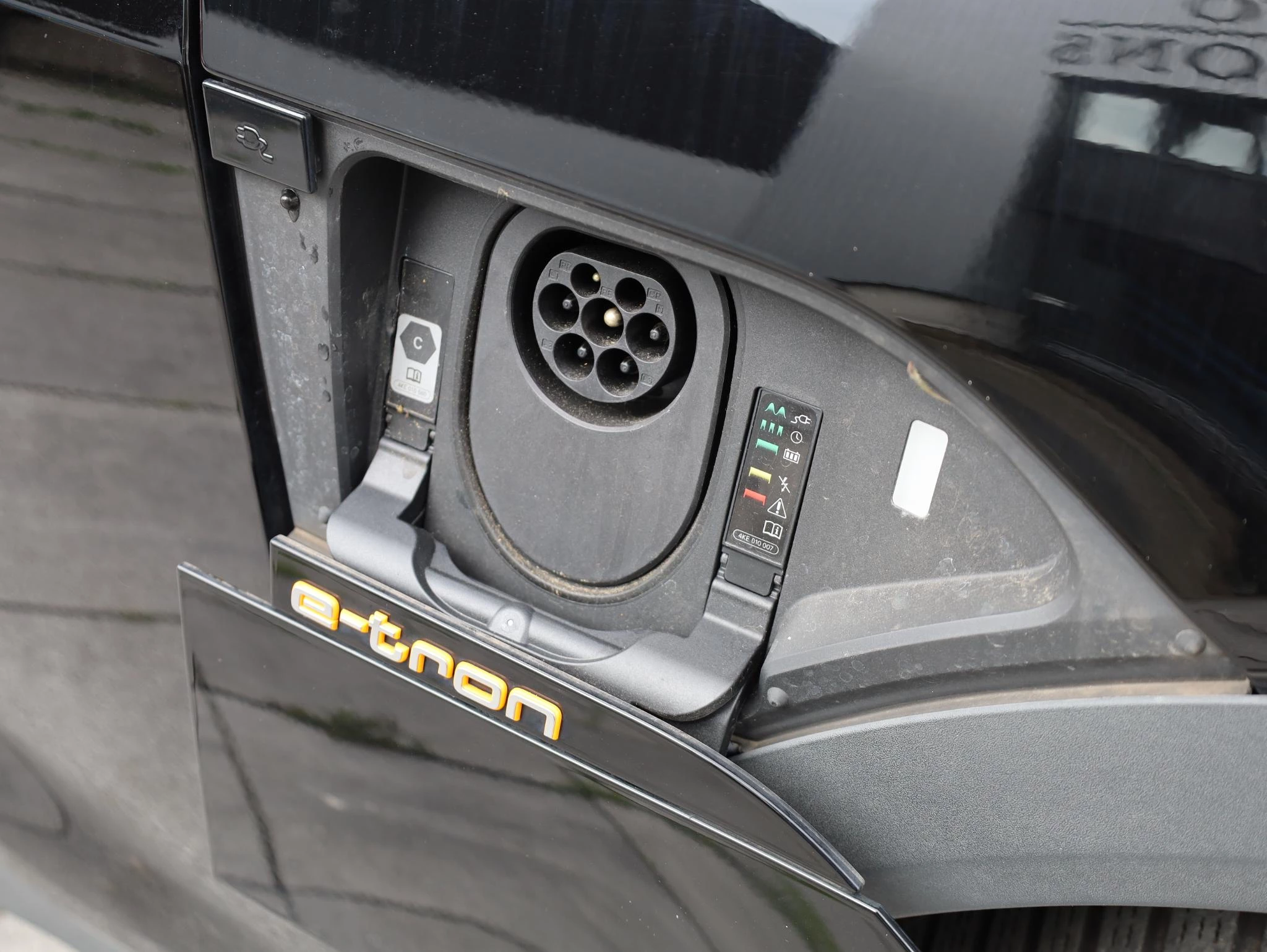 Hoofdafbeelding Audi e-tron