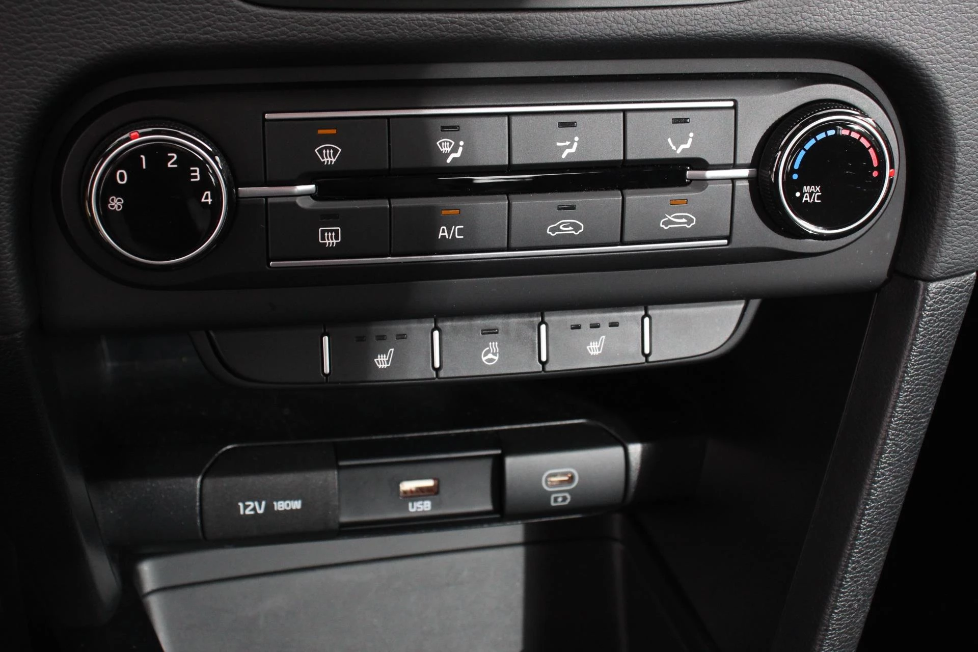 Hoofdafbeelding Kia Ceed
