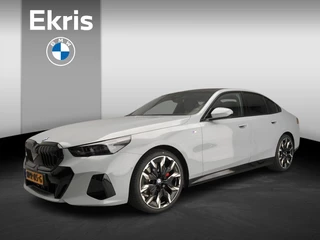 BMW 5 Serie Sedan 520d M-Sportpakket Pro / Trekhaak / Panodak /  Adaptief onderstel / Standkachel / Getint glas / Bower & Wilkens / Alu wielen 21 inch