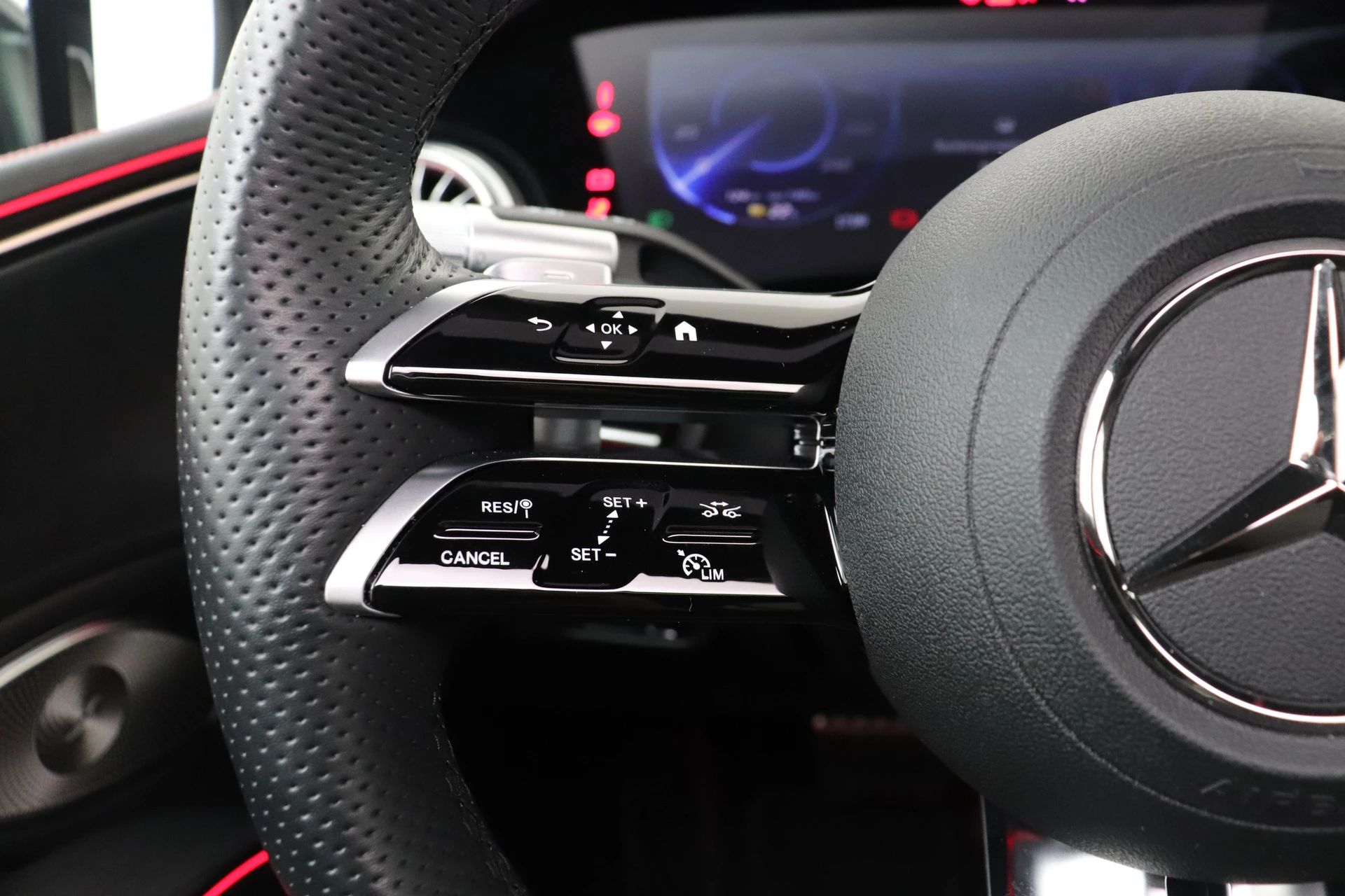 Hoofdafbeelding Mercedes-Benz EQS