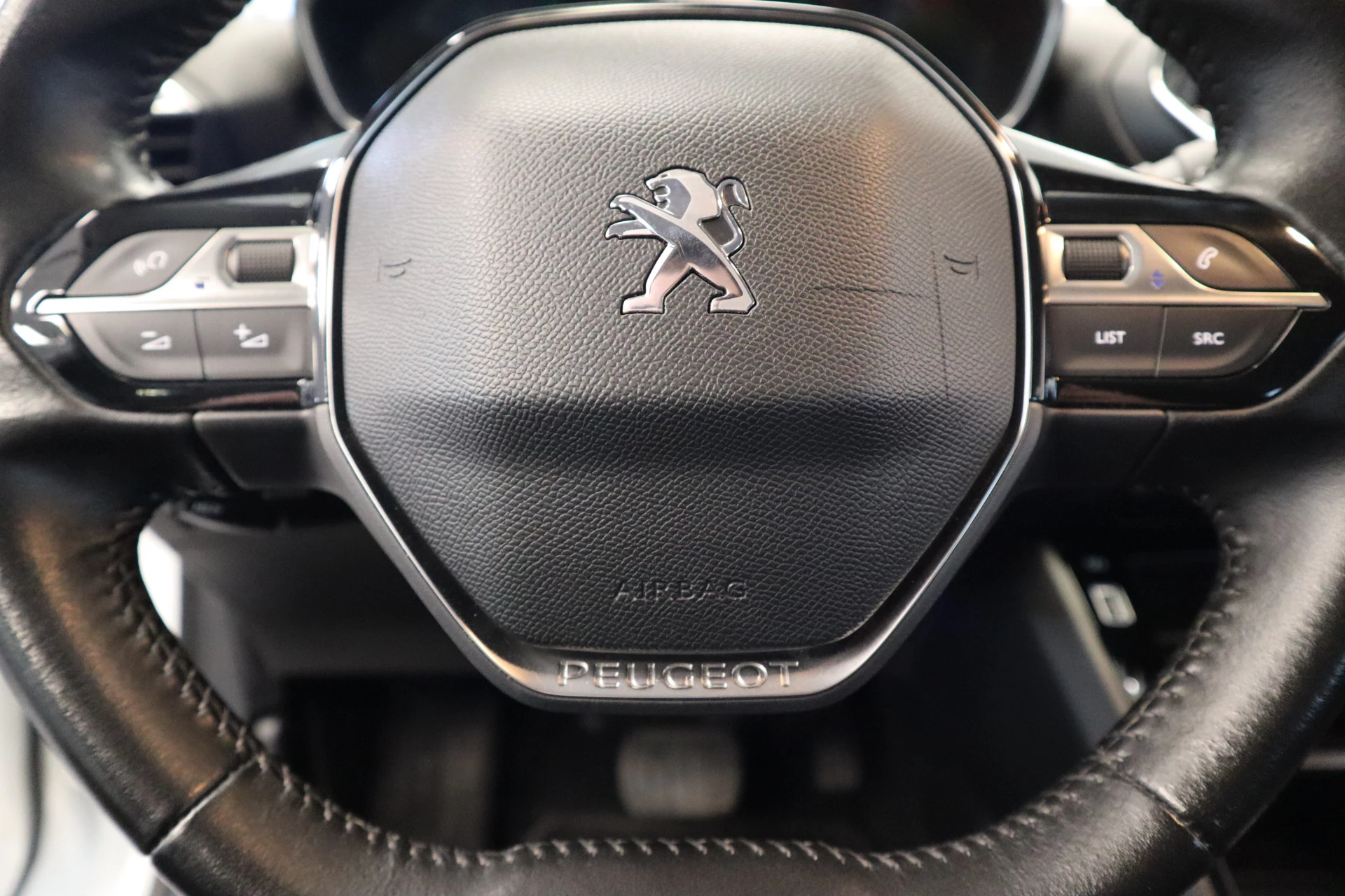 Hoofdafbeelding Peugeot e-208