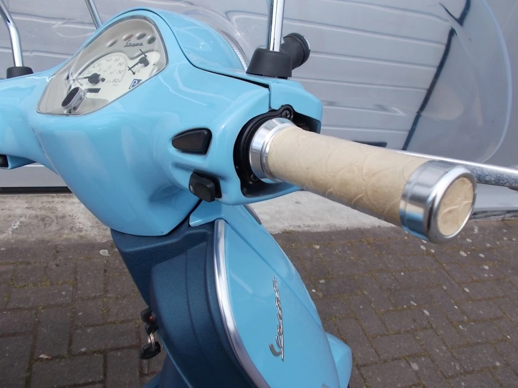 Hoofdafbeelding Vespa LX