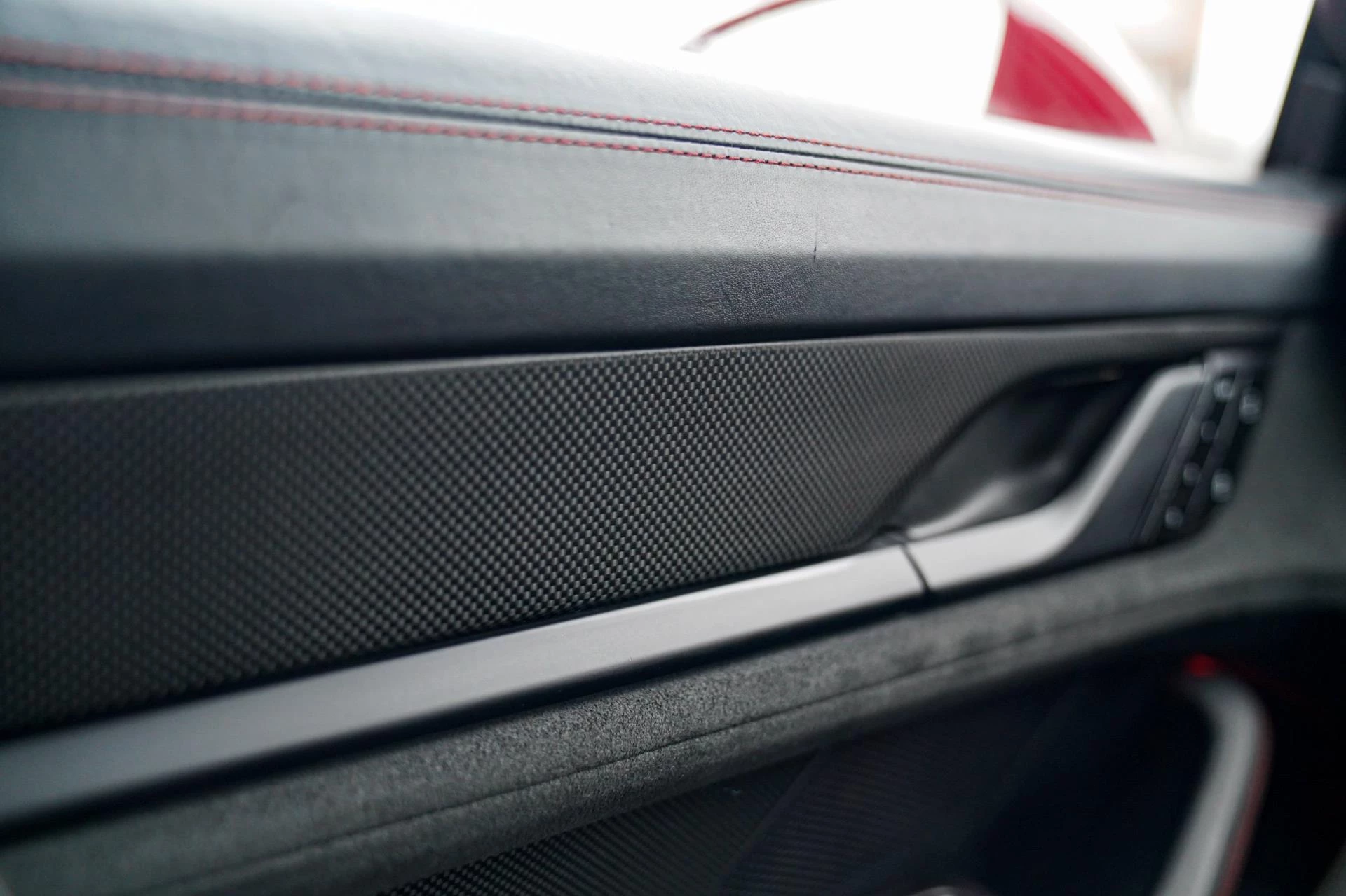 Hoofdafbeelding Porsche Taycan