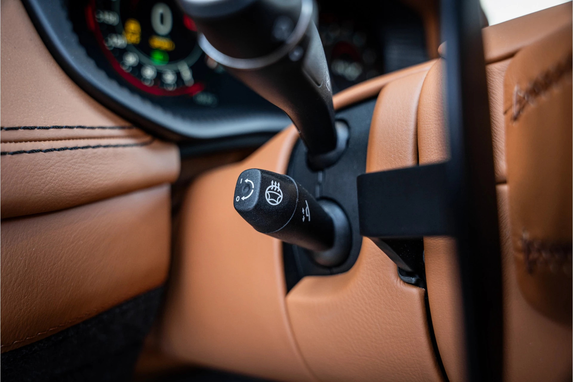 Hoofdafbeelding Aston Martin DBX