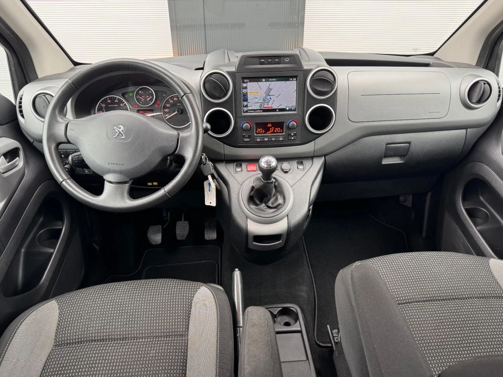 Hoofdafbeelding Peugeot Partner