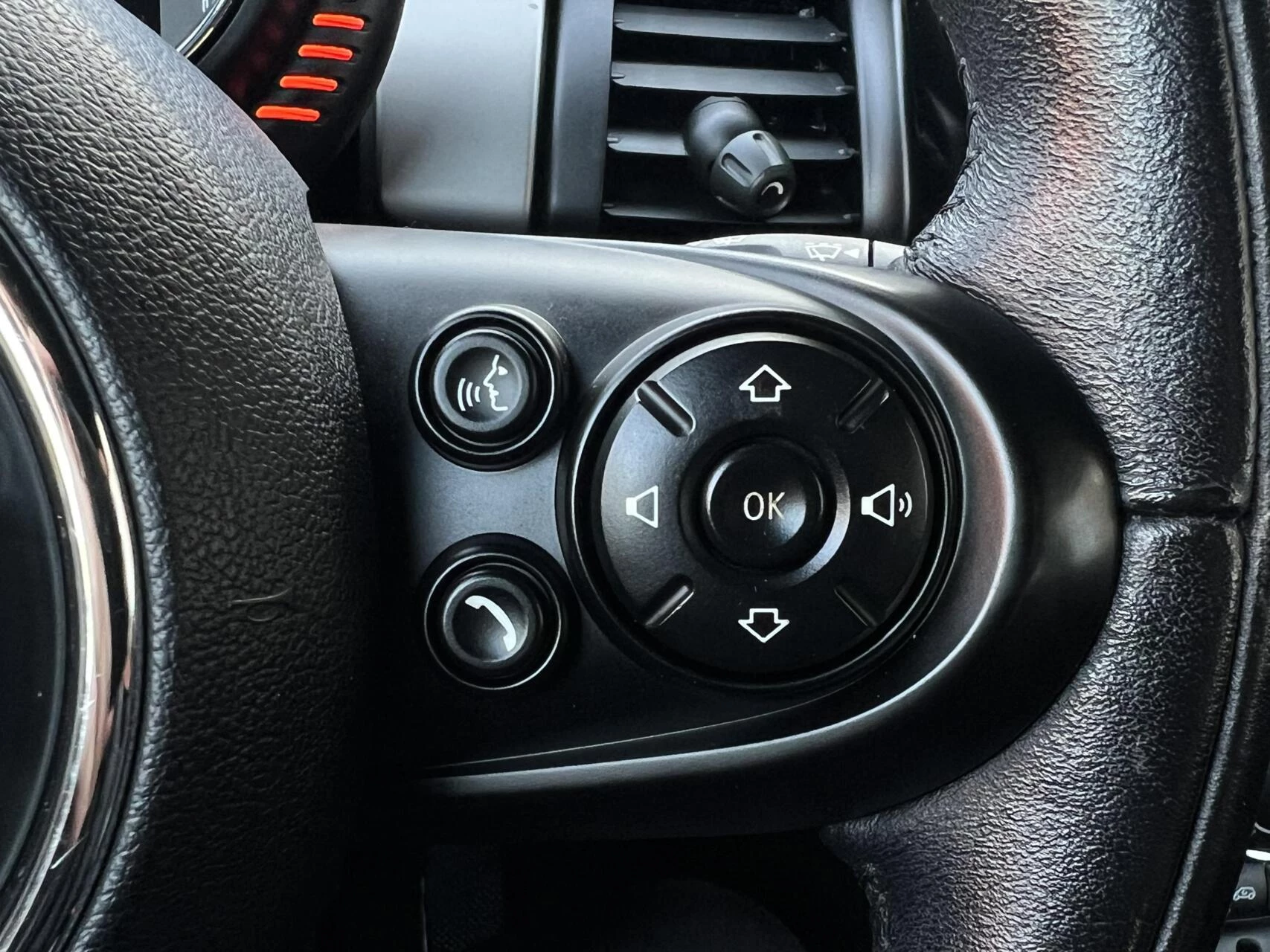 Hoofdafbeelding MINI One