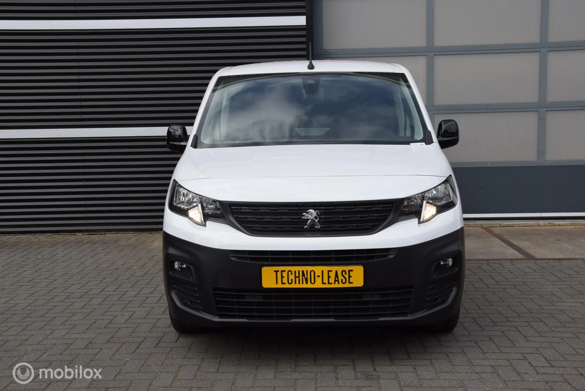Hoofdafbeelding Peugeot Partner