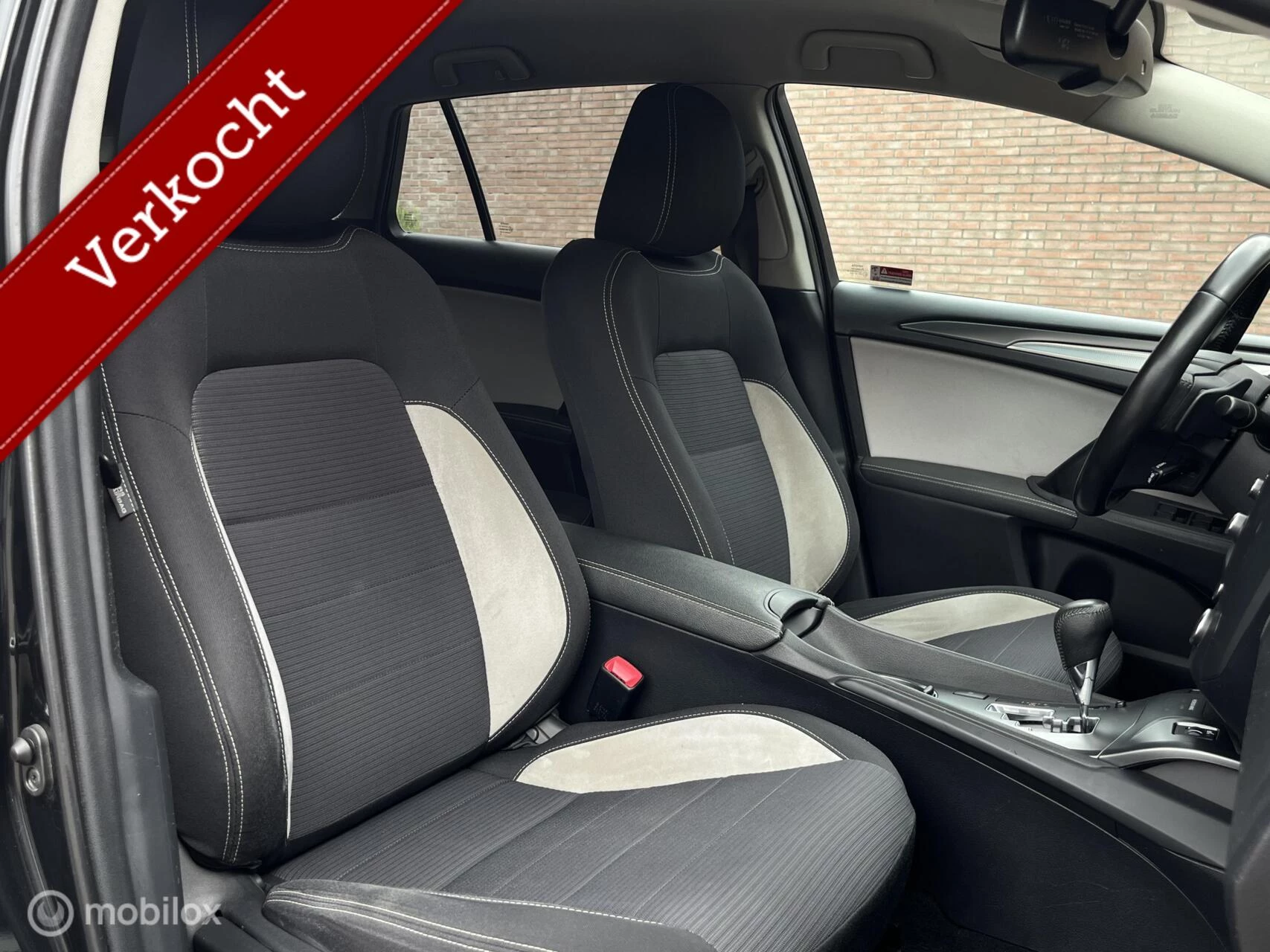 Hoofdafbeelding Toyota Avensis