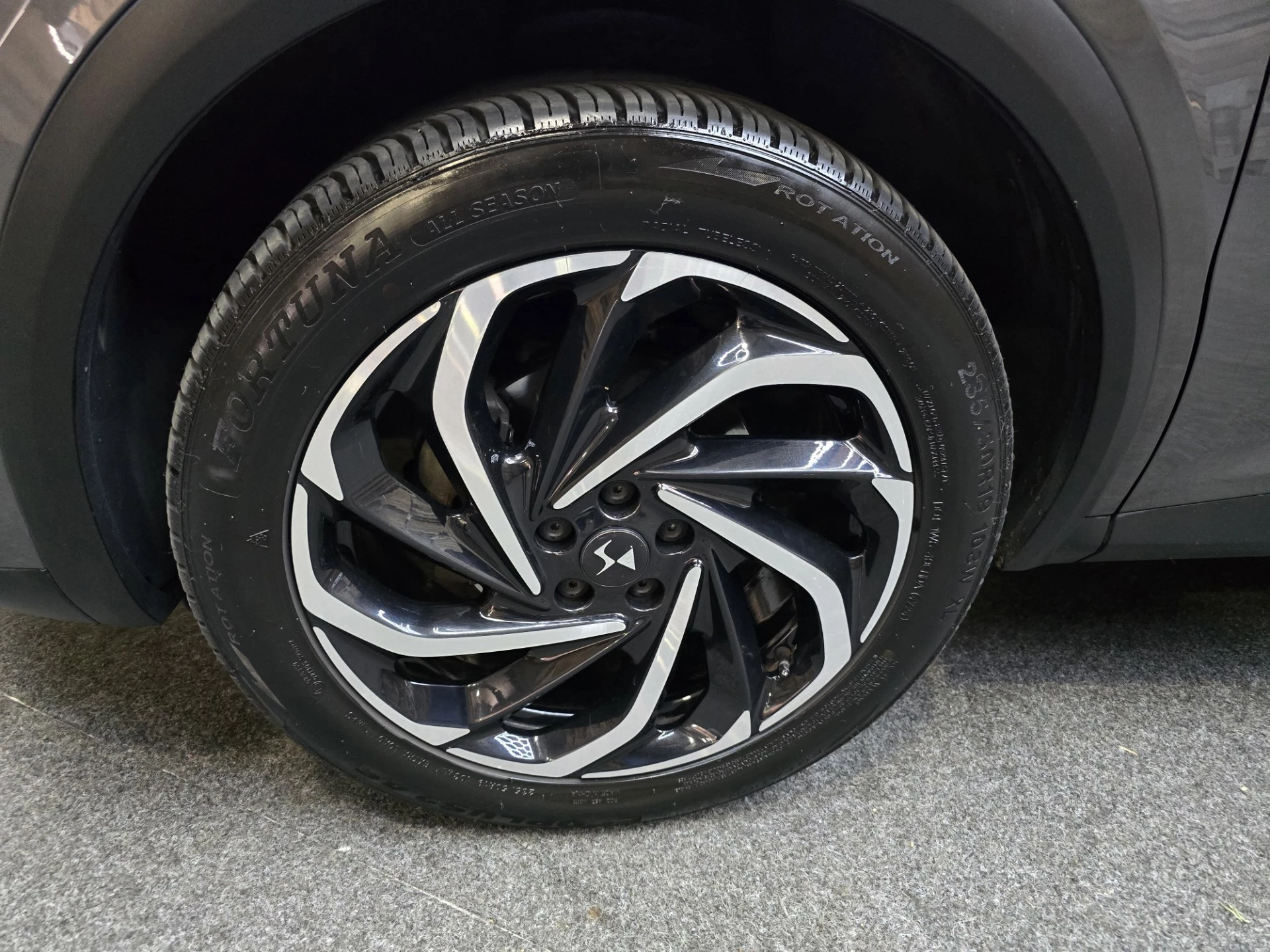 Hoofdafbeelding DS DS 7