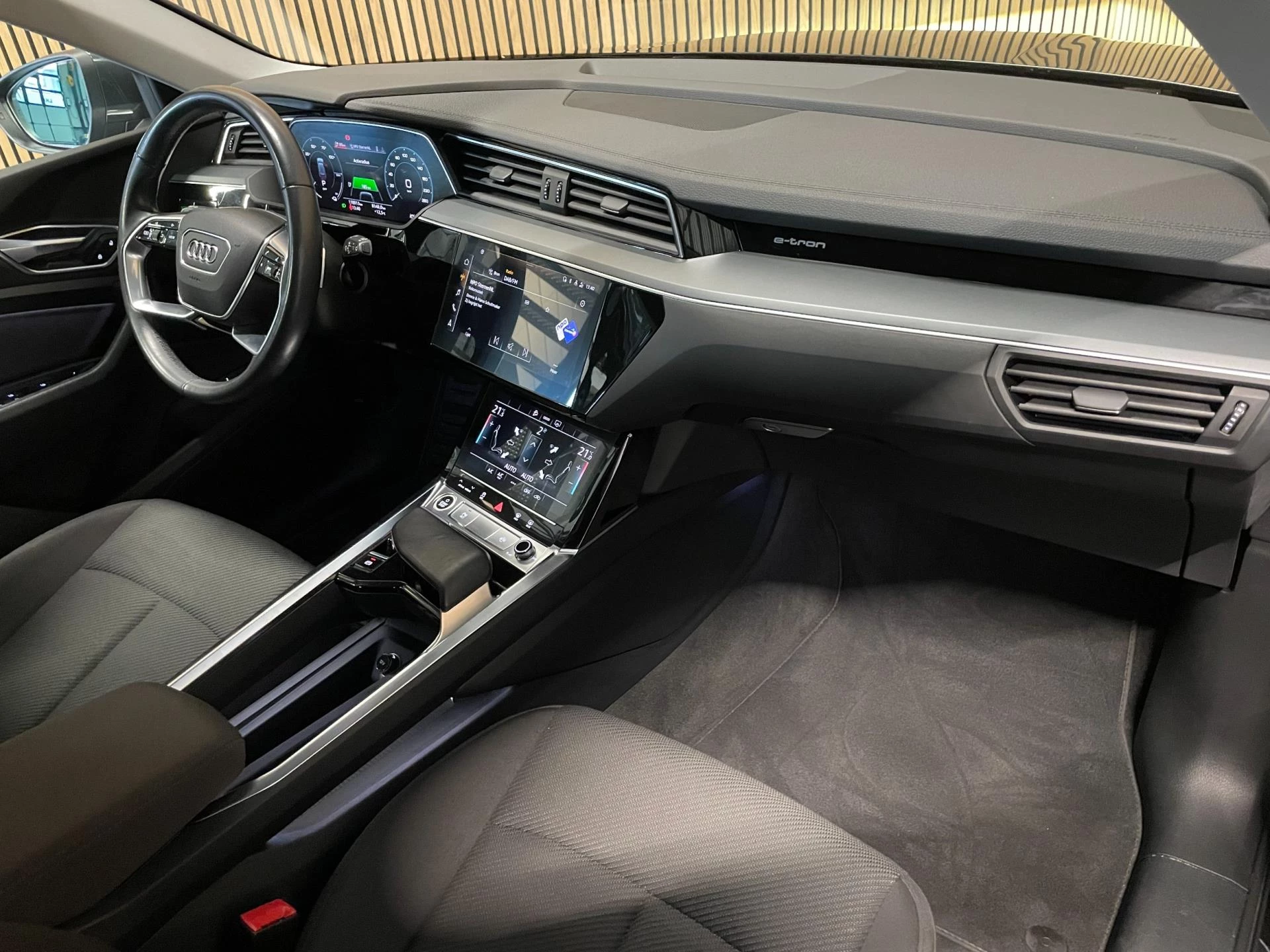 Hoofdafbeelding Audi e-tron