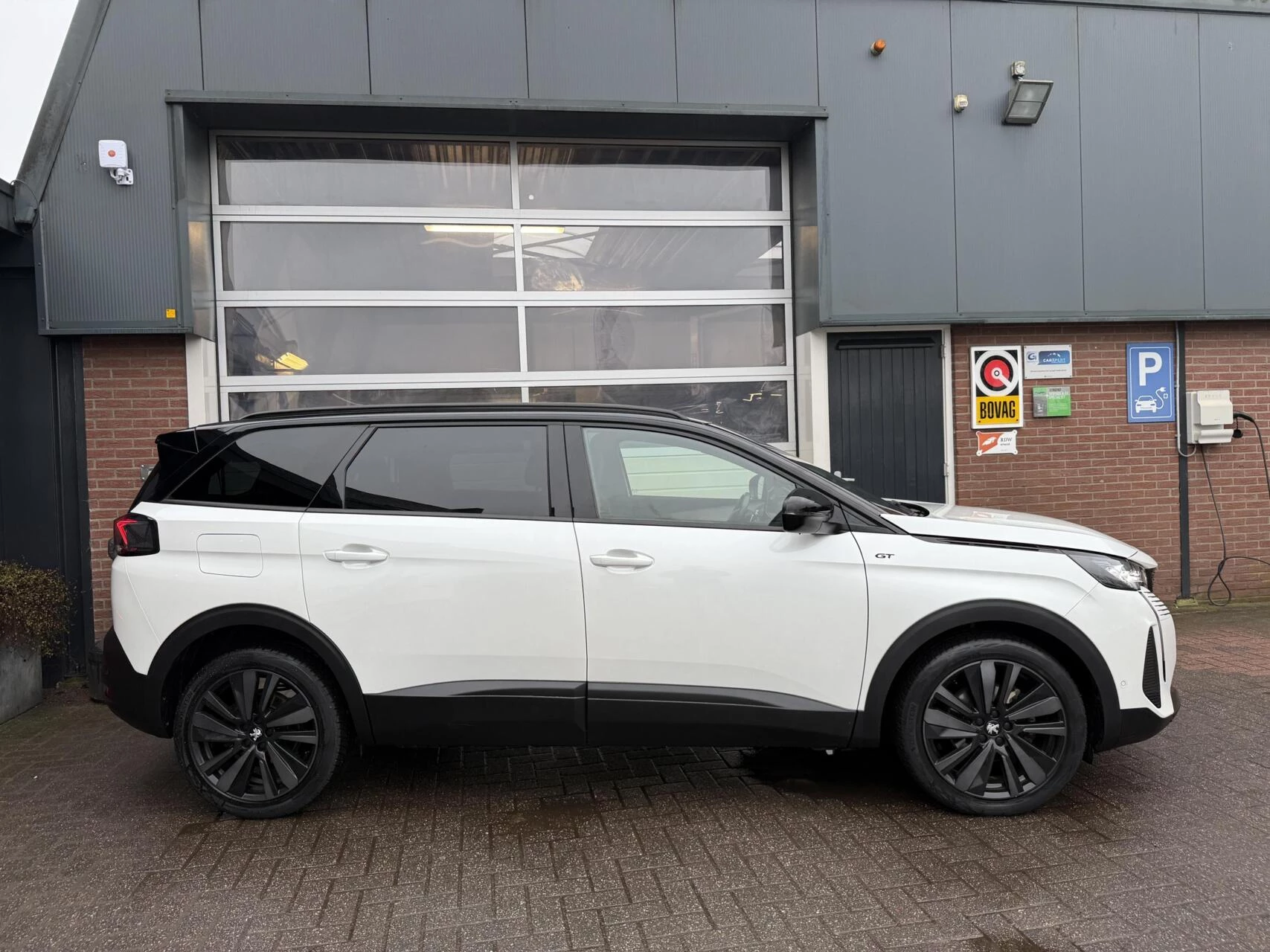 Hoofdafbeelding Peugeot 5008