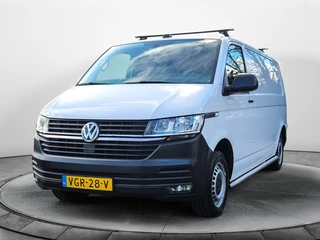 Volkswagen Transporter 2.0 TDI L2H1 28 (90 PK) 1e-Eig. & Dealer-Onderh. BOVAG-Garantie. NL-Auto. 3-Zits, Trekhaak, Apple-Carplay/Android-Auto, Airco/Climate, Cruise-Control, Side-Bars, Parkeersensoren