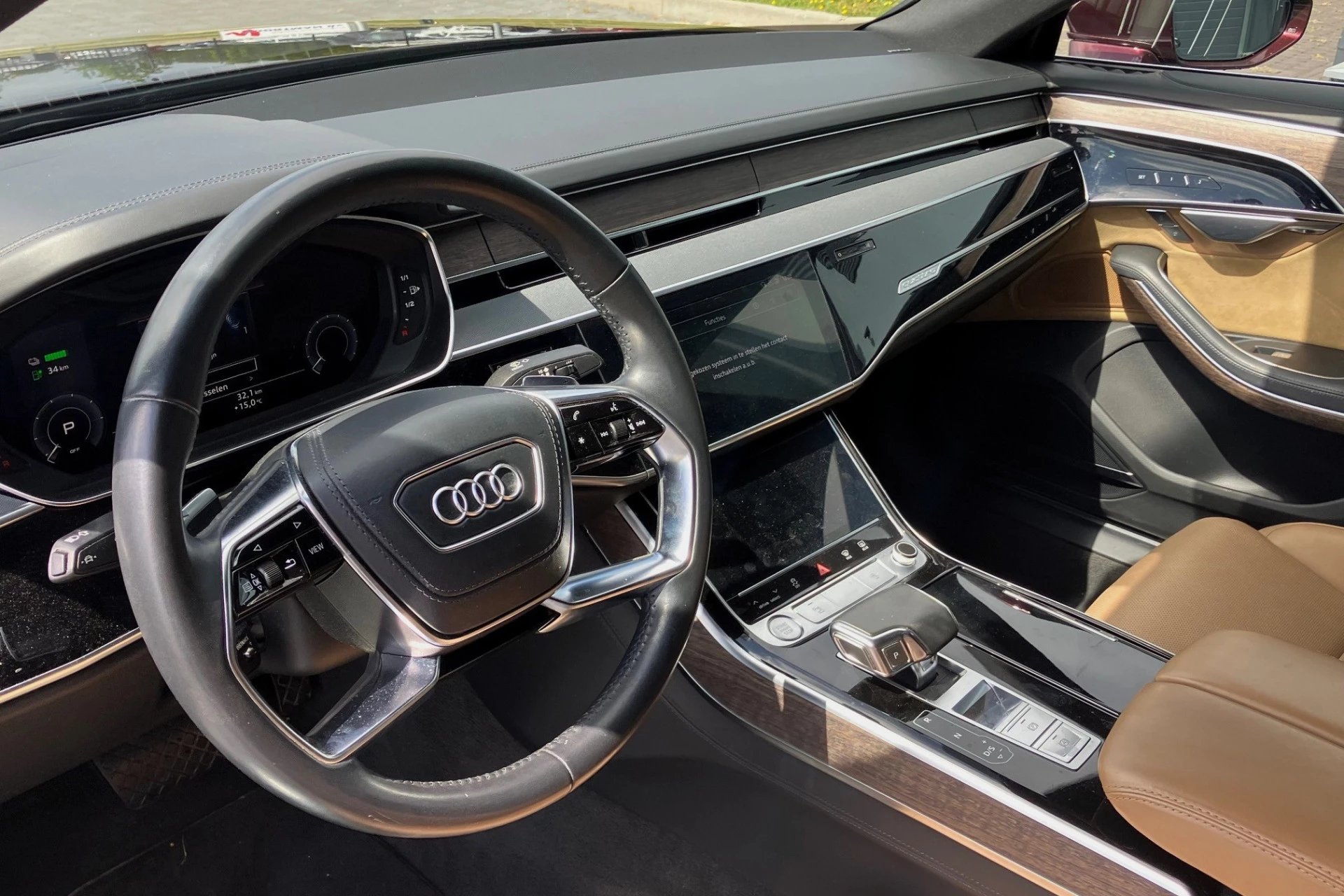 Hoofdafbeelding Audi A8