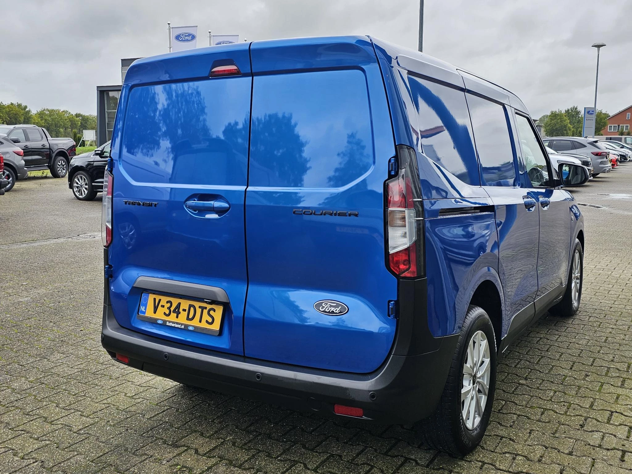 Hoofdafbeelding Ford Transit Courier