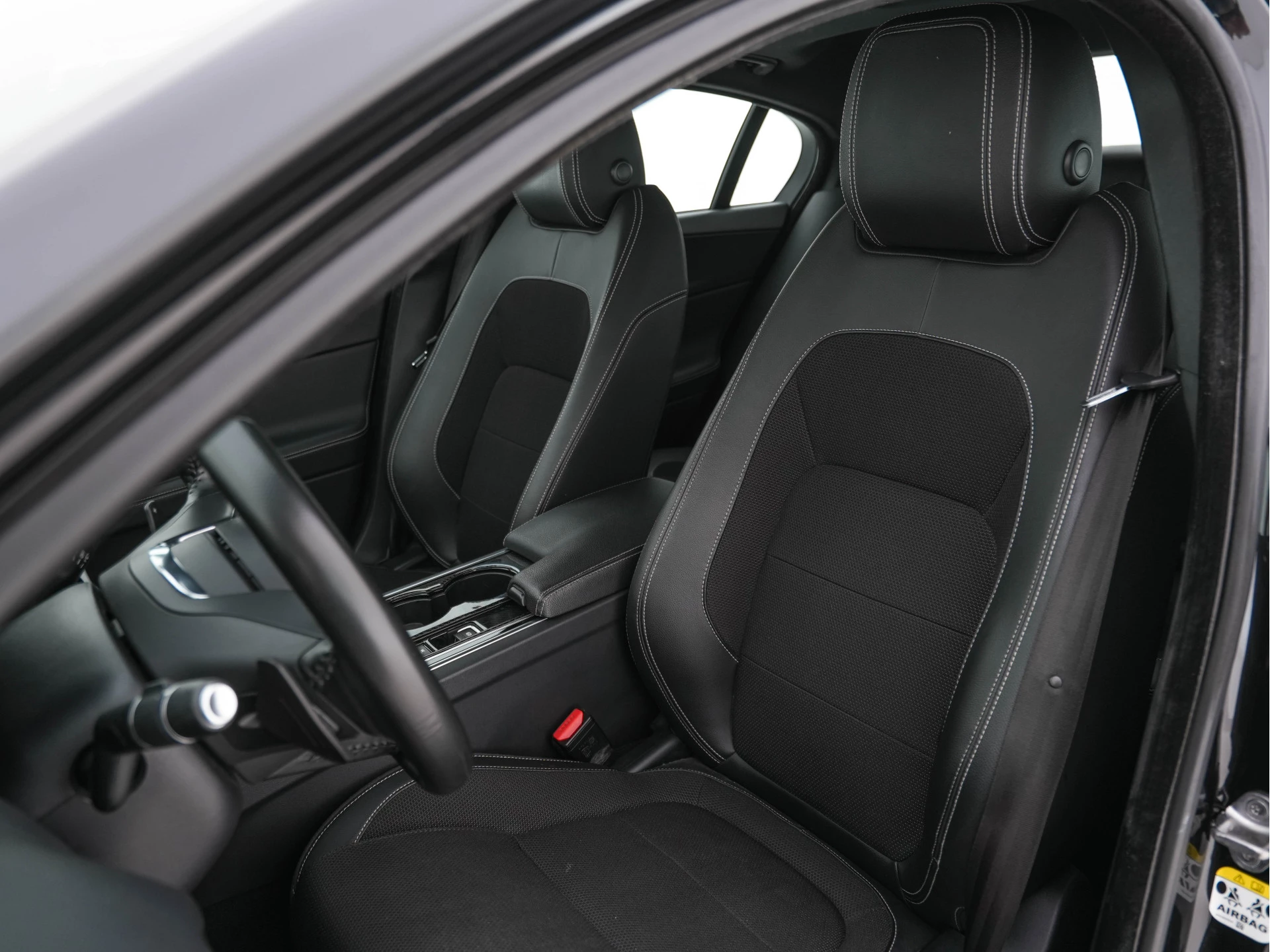 Hoofdafbeelding Jaguar XE