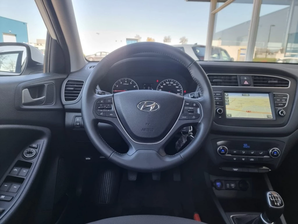 Hoofdafbeelding Hyundai i20