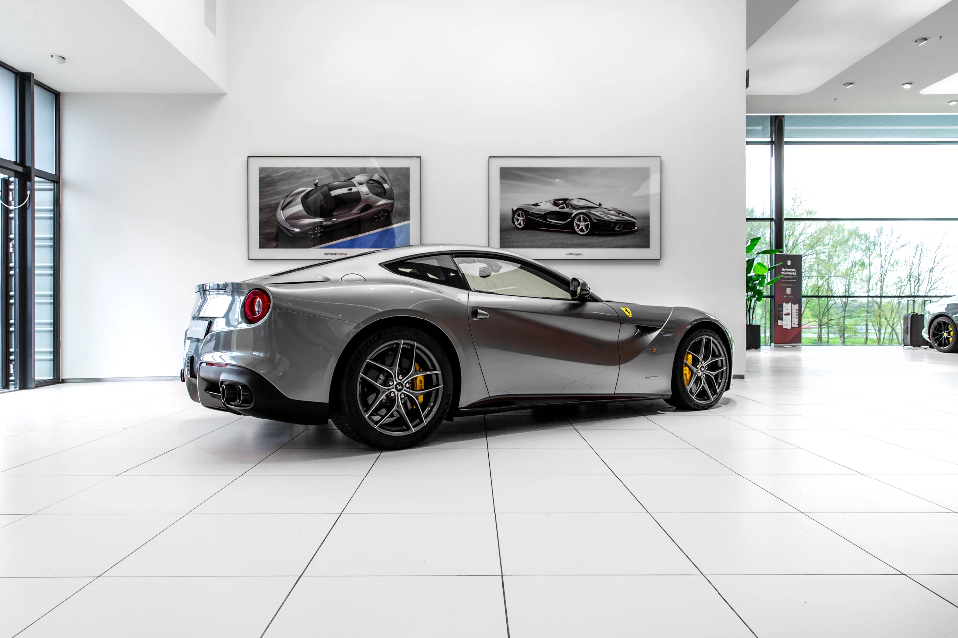 Hoofdafbeelding Ferrari F12