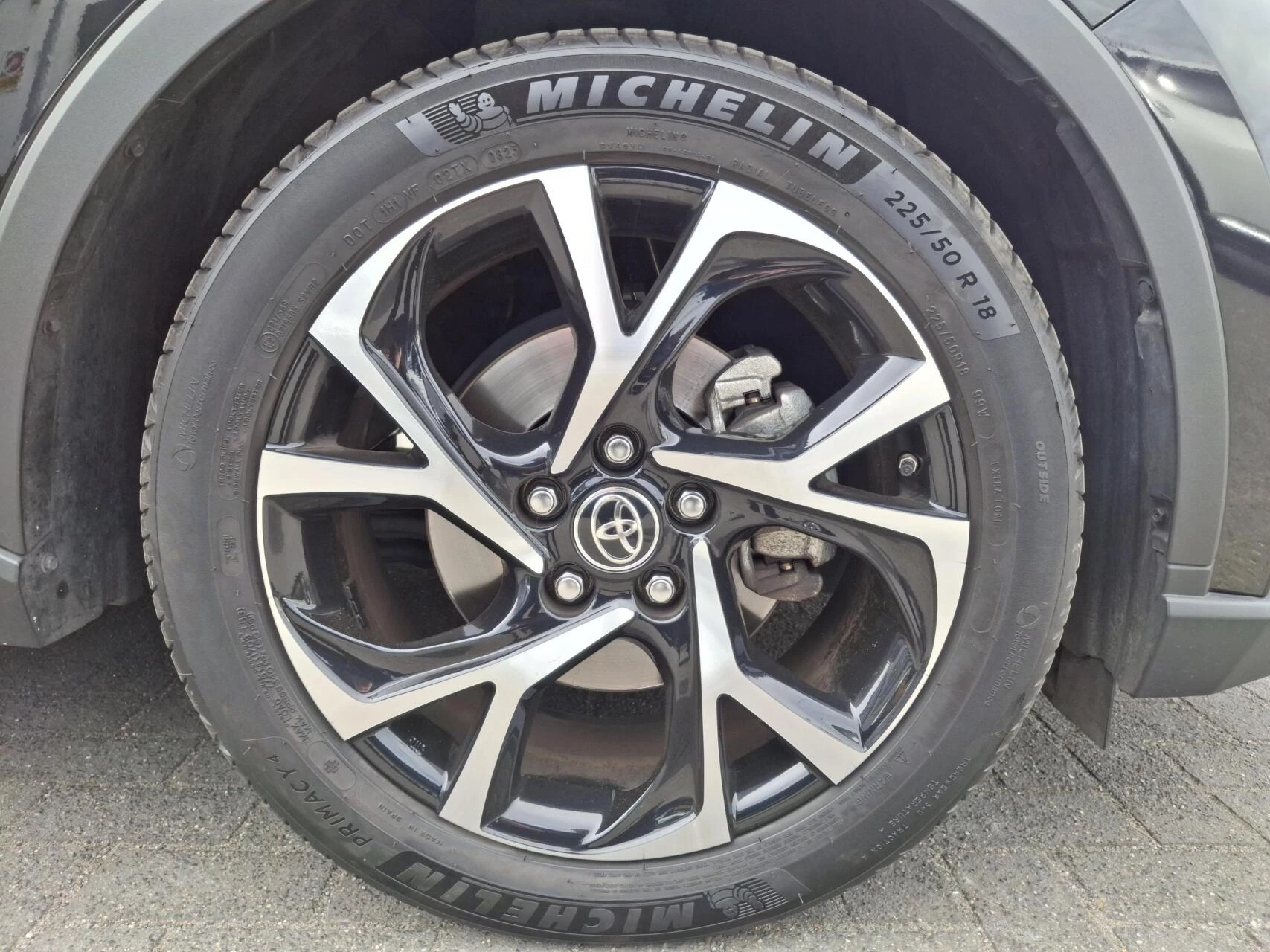 Hoofdafbeelding Toyota C-HR