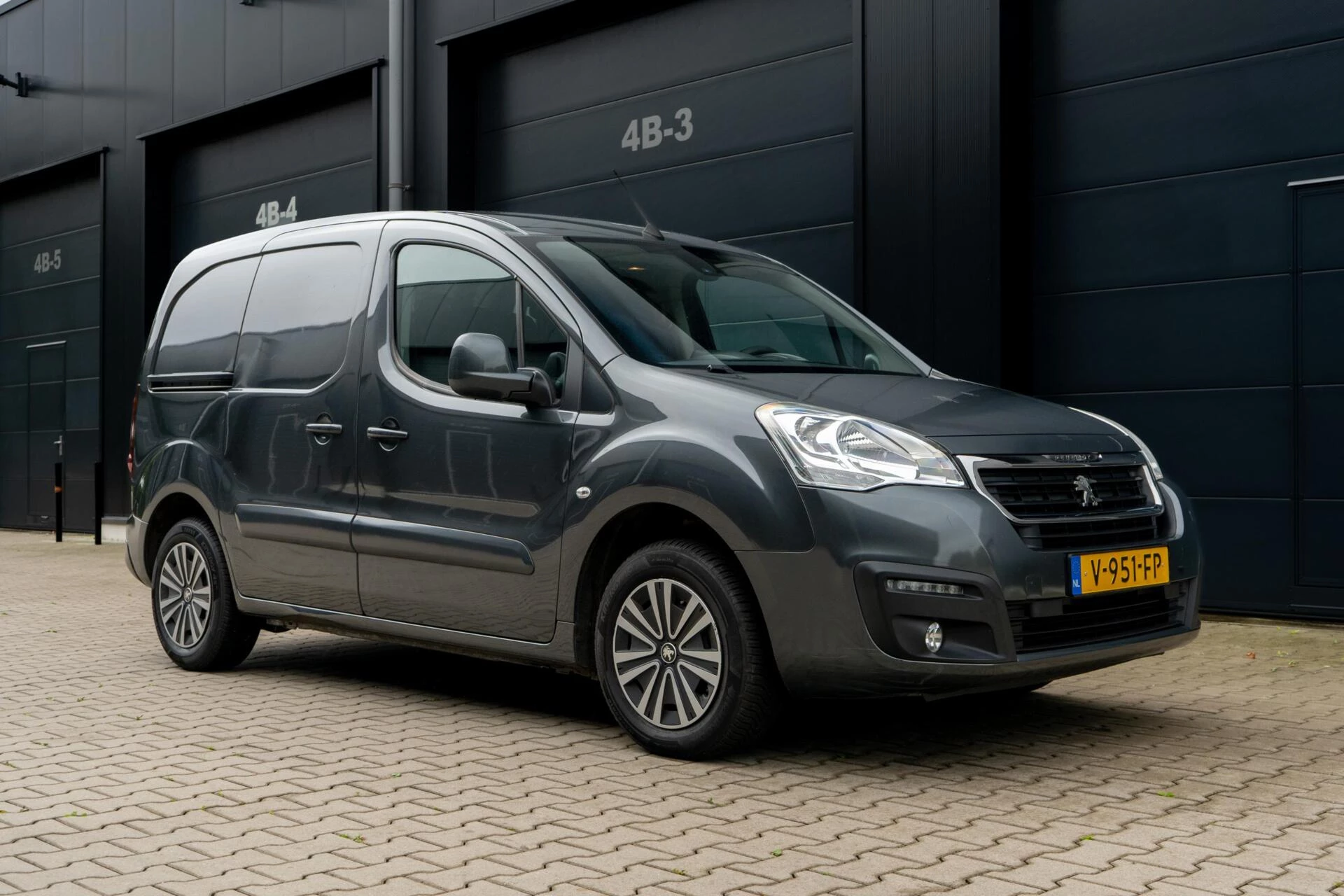 Hoofdafbeelding Peugeot Partner