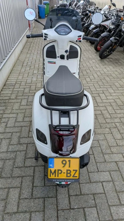 Hoofdafbeelding Vespa GTS