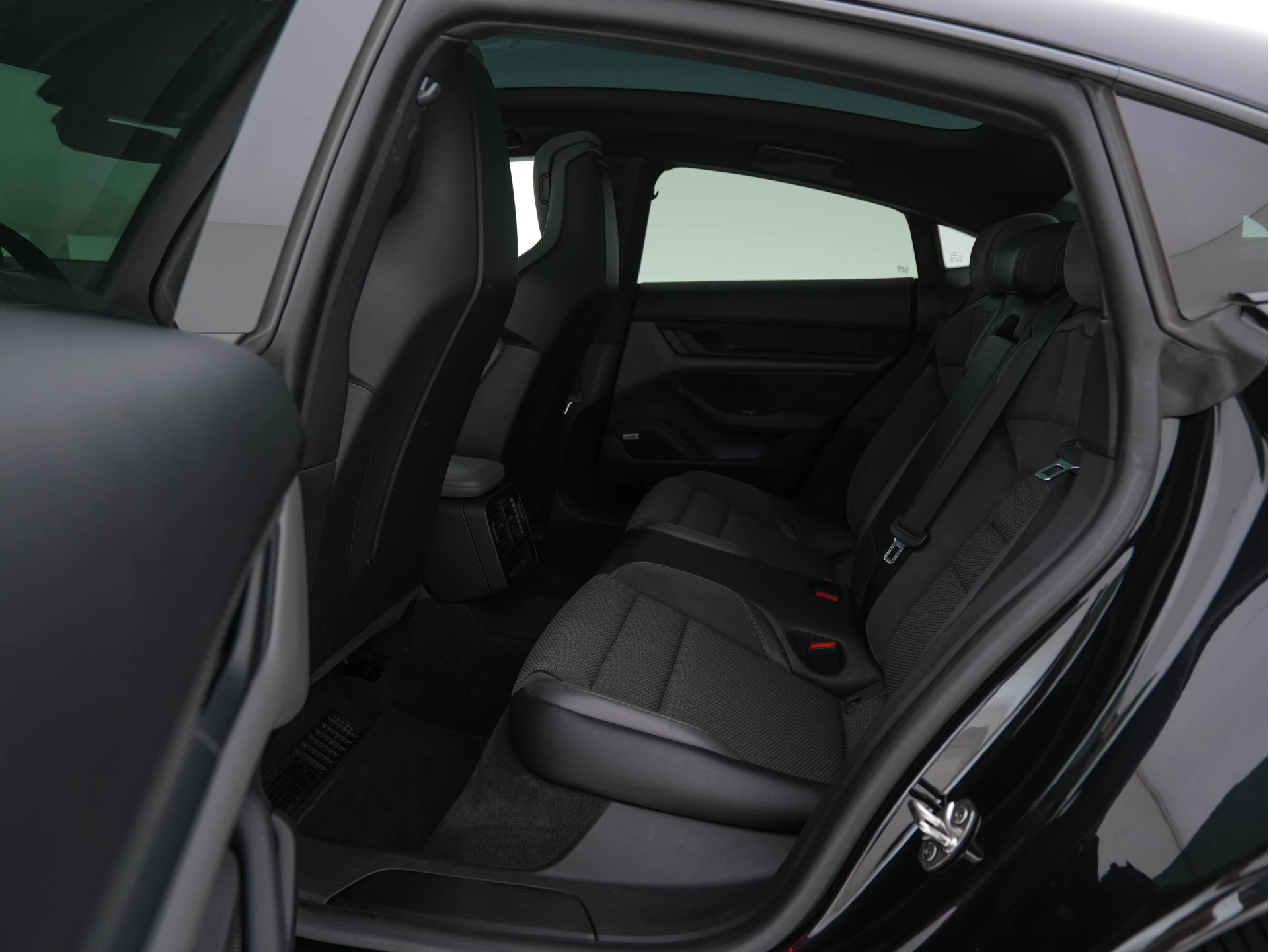 Hoofdafbeelding Porsche Taycan