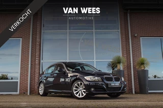 BMW 3-serie 320i Executive | Facelift | Keyless entry | Stoelverwarming | Navigatie Professional | Cruise control | Spiegelpakket | Climate control | PDC | Chrome Line | Regensensor
