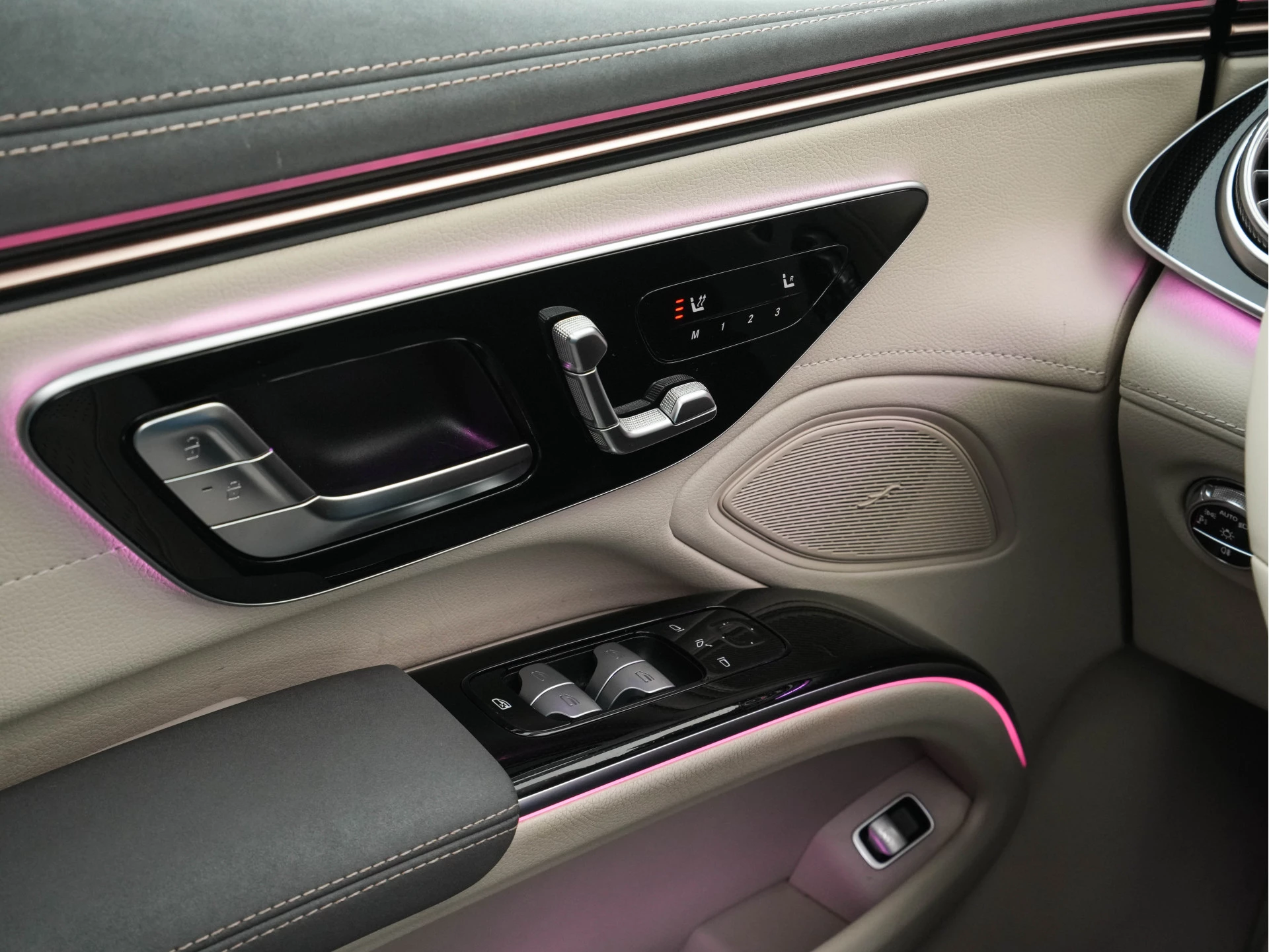 Hoofdafbeelding Mercedes-Benz EQS