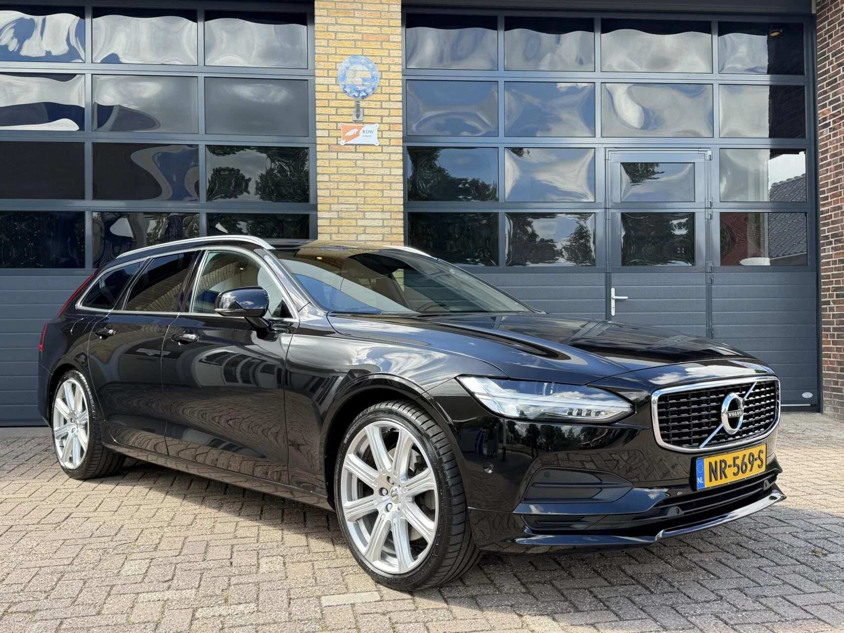 Hoofdafbeelding Volvo V90