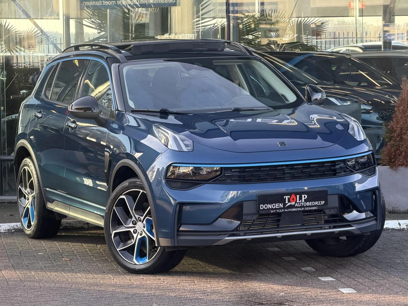 Hoofdafbeelding Lynk & Co 01