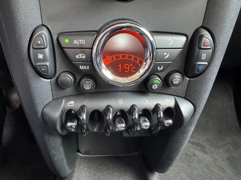 Hoofdafbeelding MINI One