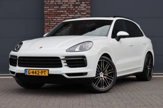 Hoofdafbeelding Porsche Cayenne Porsche Cayenne 3.0 V6 Aut8 | Luchtvering | Panoramadak | Camera | Memory | Trekhaak | Porsche Dynamic Light Systeem | Stoelverwarming V+A | Rijassistentiesysteem Rijstrookwissel |