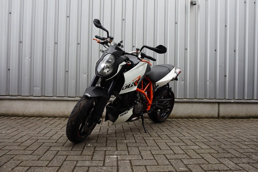 Hoofdafbeelding KTM 990