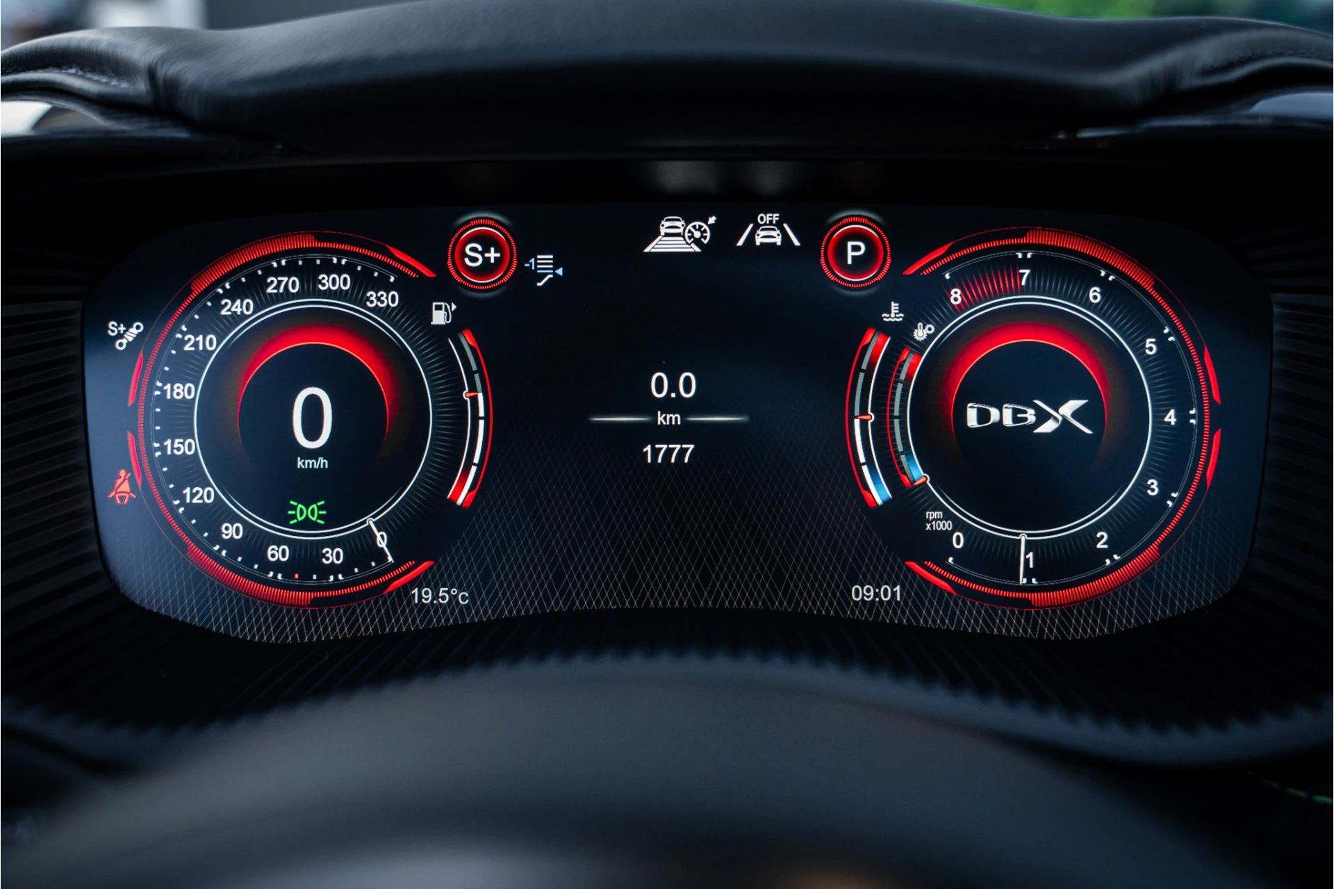 Hoofdafbeelding Aston Martin DBX