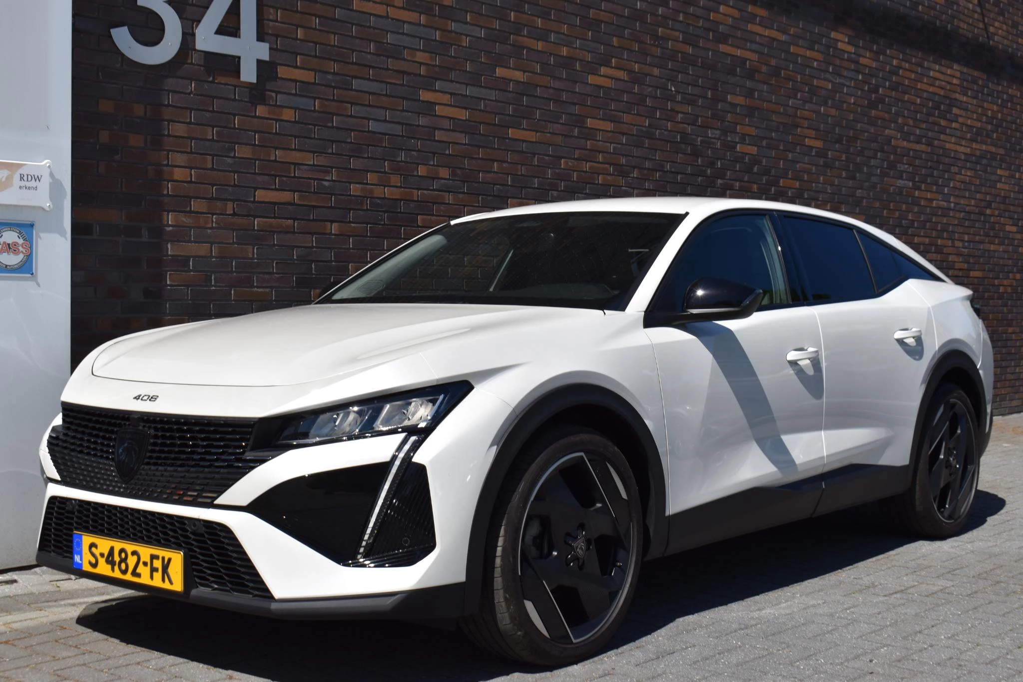 Hoofdafbeelding Peugeot 408